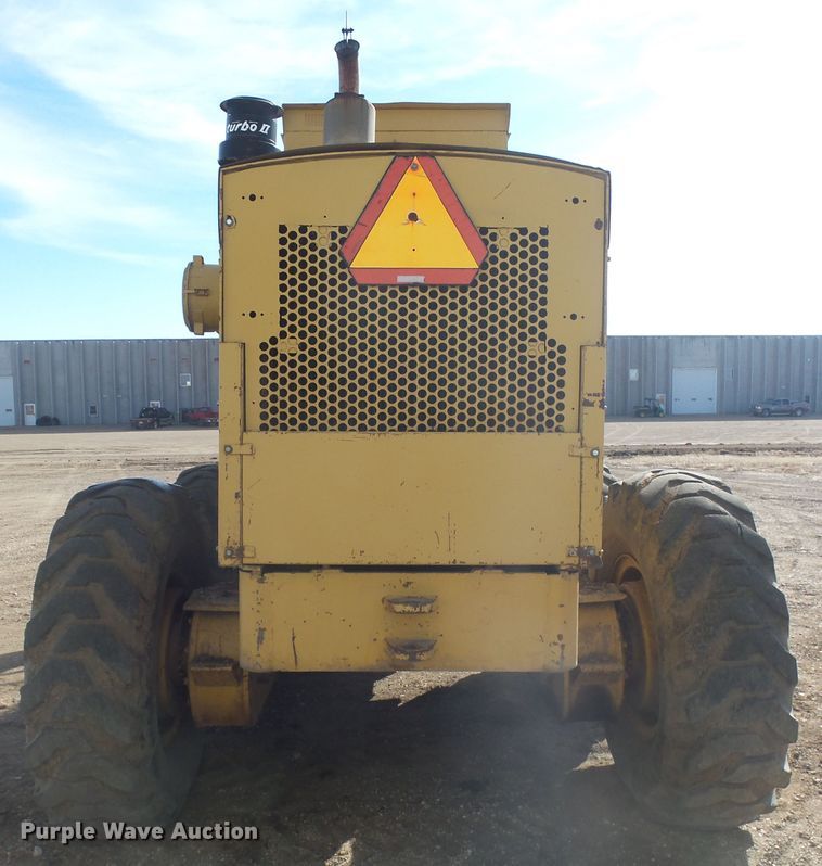 image for item FR9512 1976 Champion 700 Series motor grader