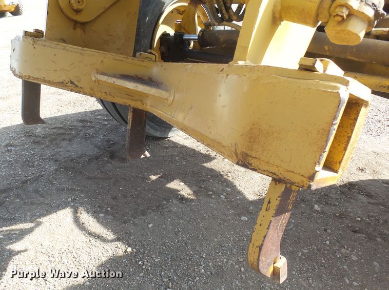 image for item FR9512 1976 Champion 700 Series motor grader