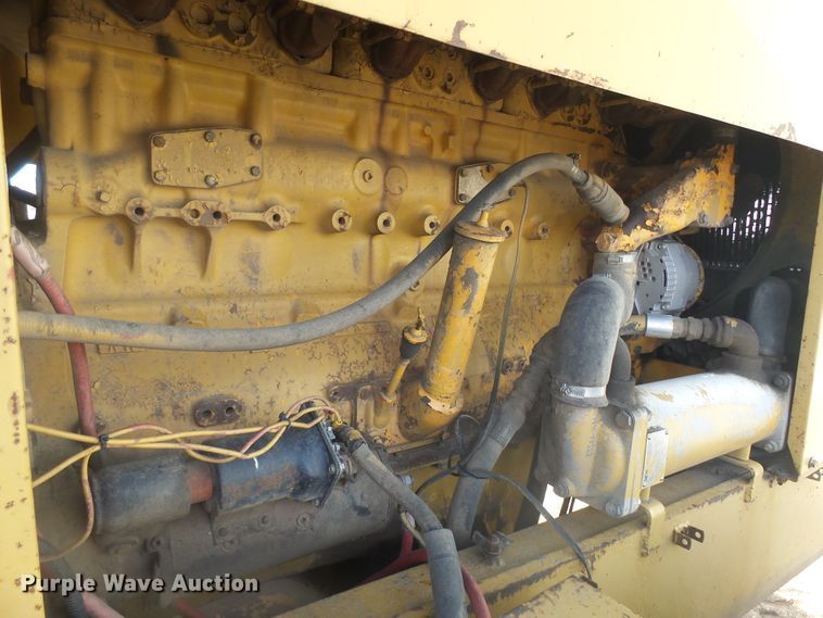 image for item FR9512 1976 Champion 700 Series motor grader