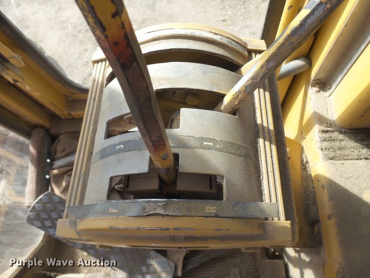 image for item FR9512 1976 Champion 700 Series motor grader