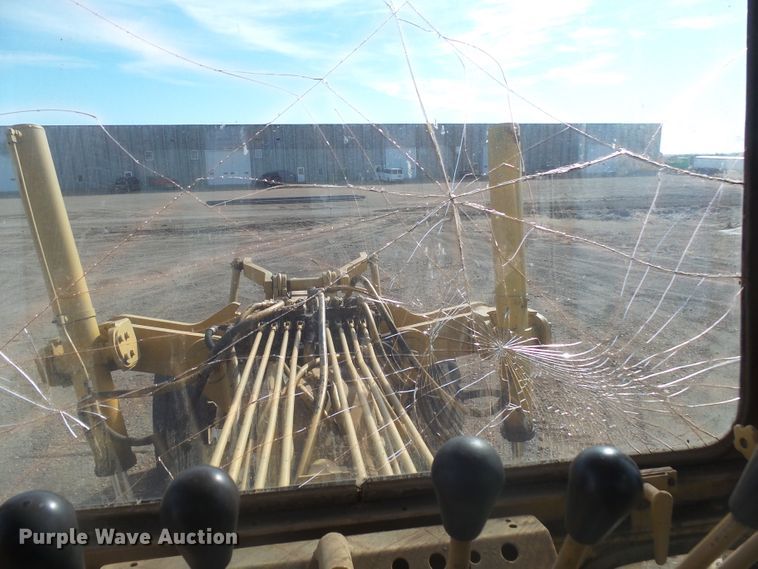 image for item FR9512 1976 Champion 700 Series motor grader