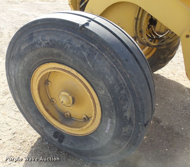 image for item FR9512 1976 Champion 700 Series motor grader