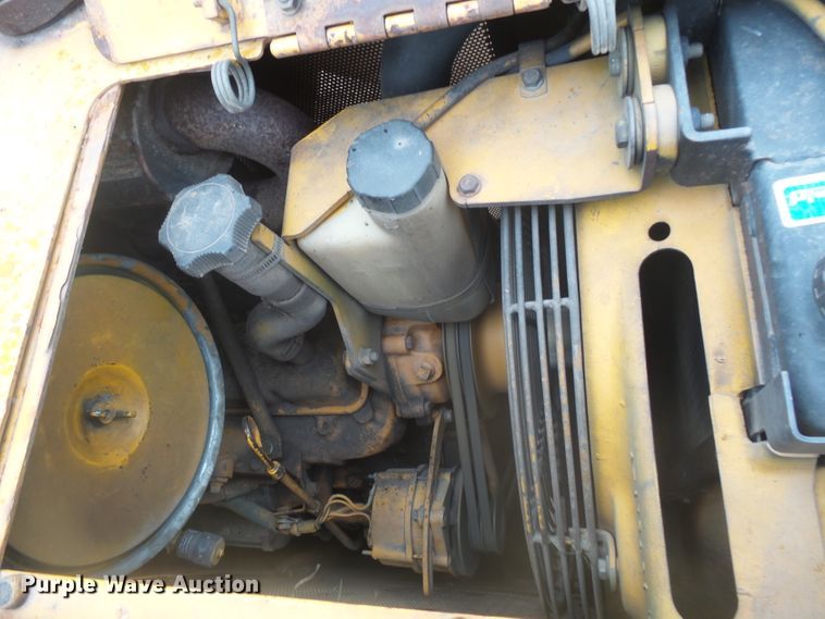 image for item FR9513 1997 John Deere 455G track loader