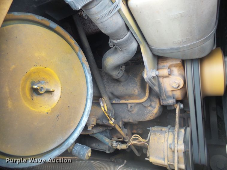 image for item FR9513 1997 John Deere 455G track loader