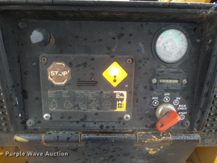 image for item FR9513 1997 John Deere 455G track loader