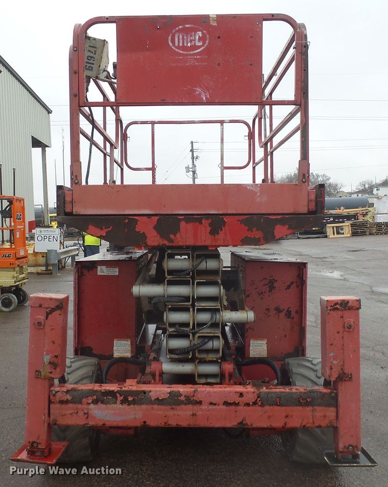 image for item FR9518 2008 Mec 3772ES HD RT scissor lift