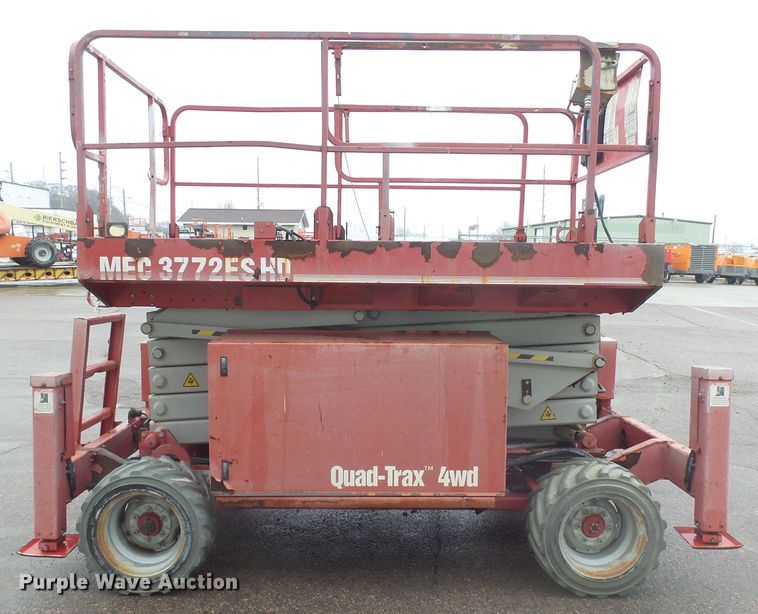 image for item FR9518 2008 Mec 3772ES HD RT scissor lift