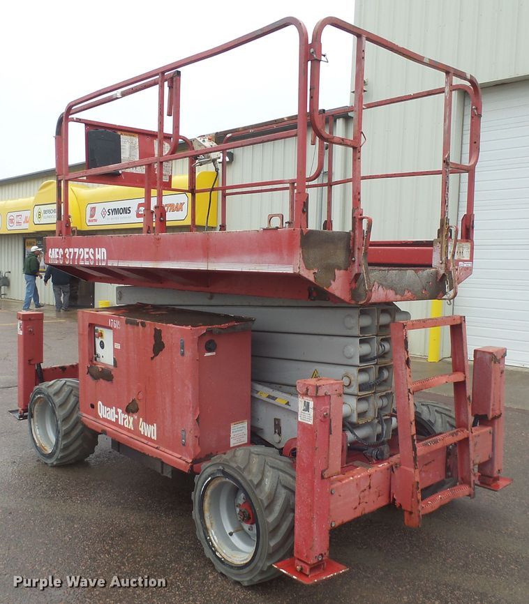 image for item FR9518 2008 Mec 3772ES HD RT scissor lift