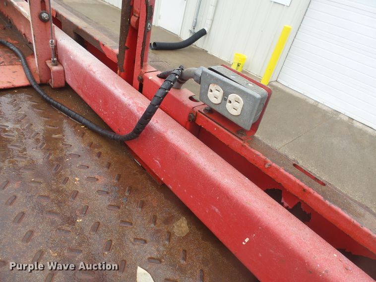 image for item FR9518 2008 Mec 3772ES HD RT scissor lift