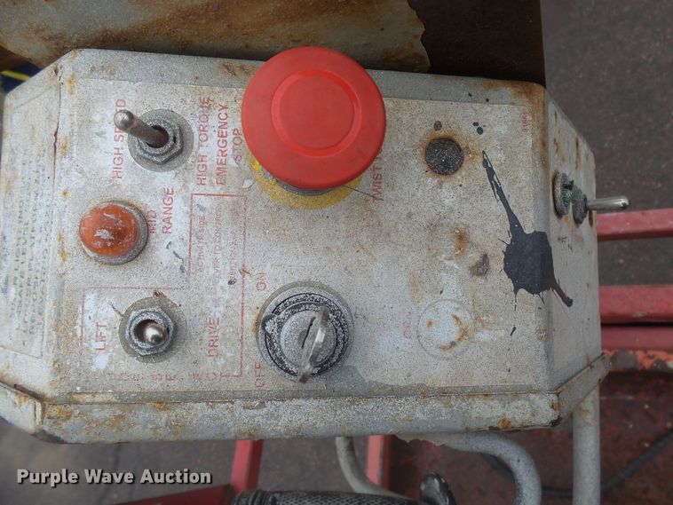 image for item FR9518 2008 Mec 3772ES HD RT scissor lift