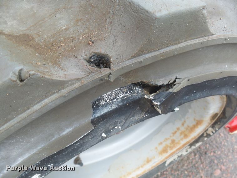 image for item FR9518 2008 Mec 3772ES HD RT scissor lift