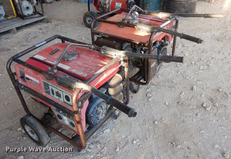 image for item FU9811 (2) Honda 3500 generators