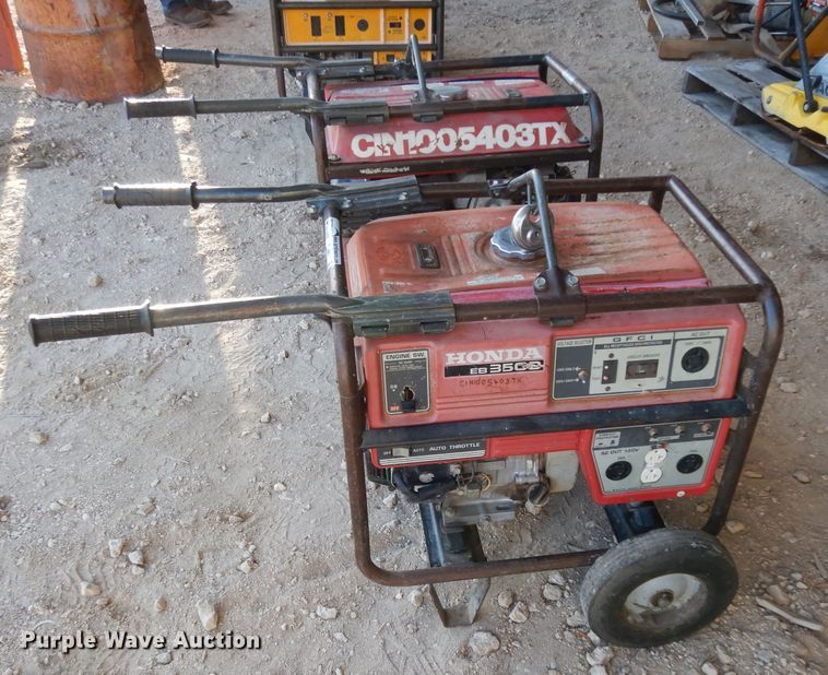 image for item FU9811 (2) Honda 3500 generators