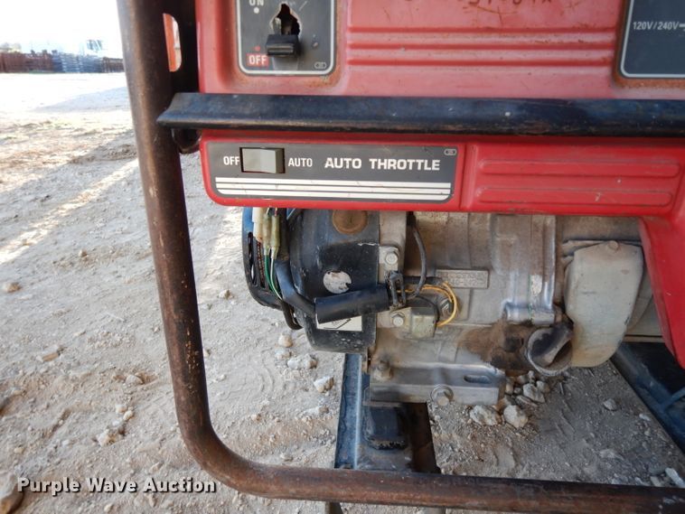 image for item FU9811 (2) Honda 3500 generators