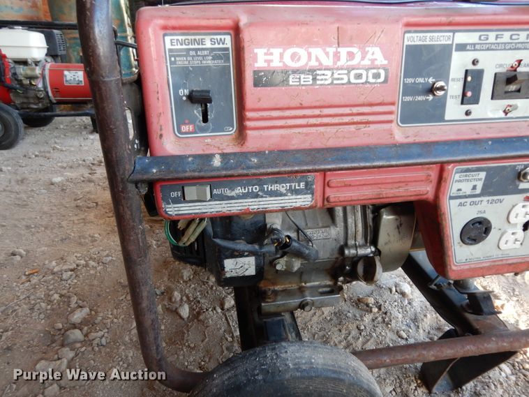 image for item FU9811 (2) Honda 3500 generators