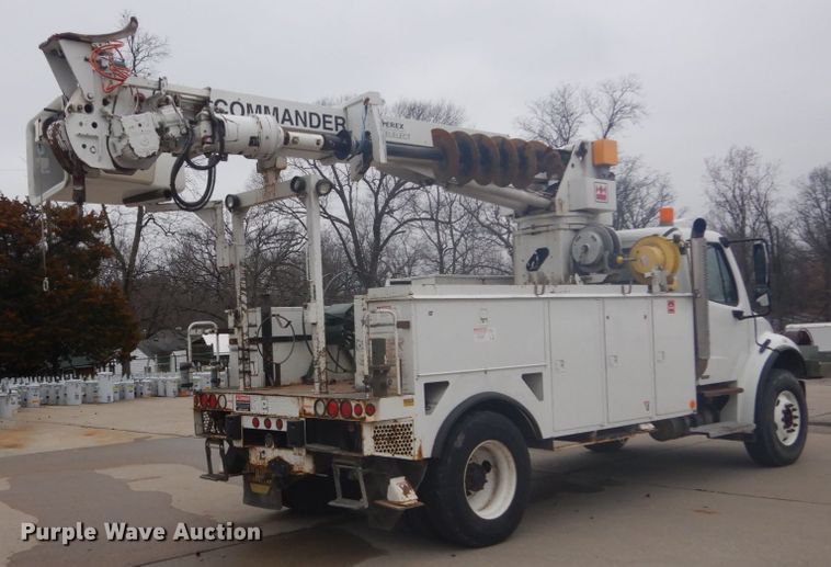 image for item GB9822 2006 Freightliner Business Class M2 digger derrick truck