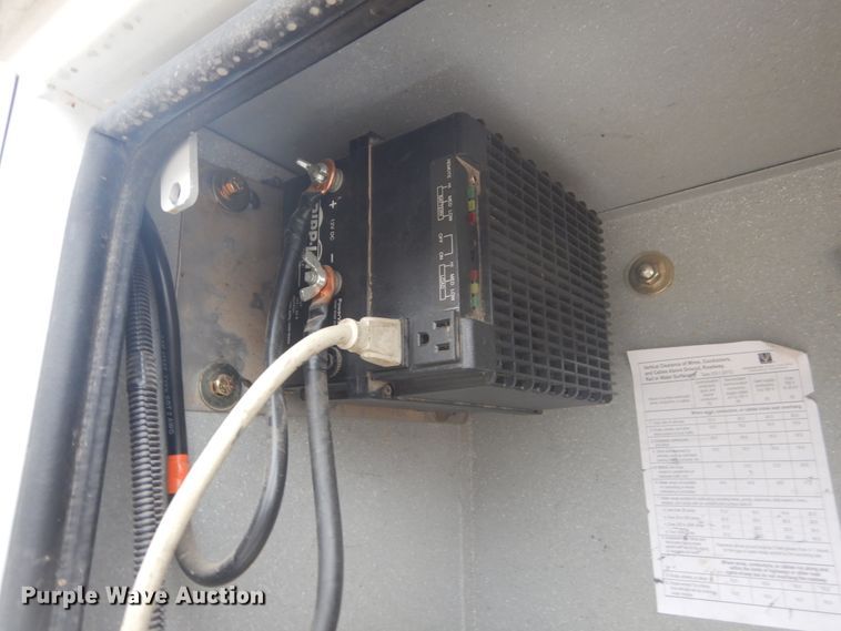 image for item GB9822 2006 Freightliner Business Class M2 digger derrick truck