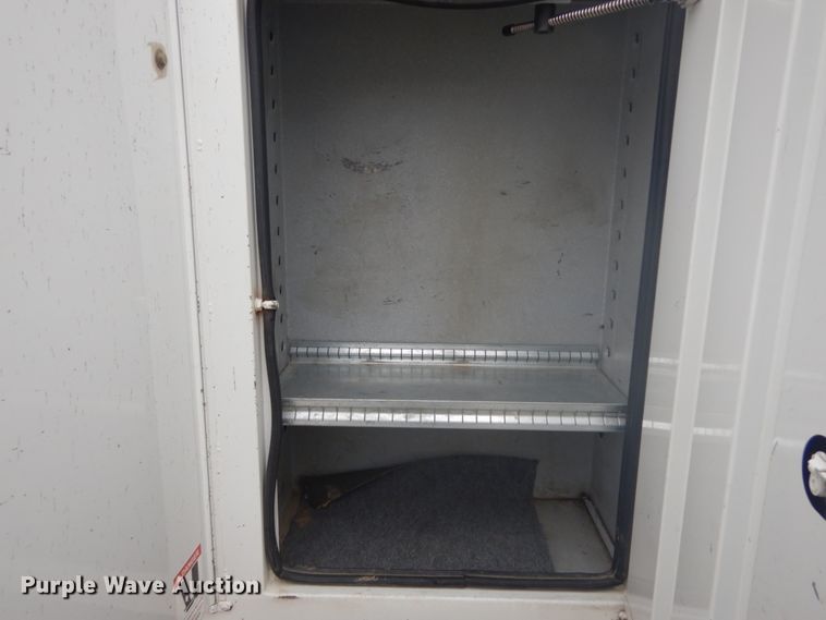 image for item GB9822 2006 Freightliner Business Class M2 digger derrick truck