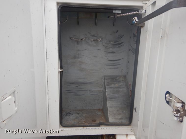 image for item GB9822 2006 Freightliner Business Class M2 digger derrick truck