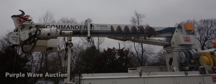 image for item GB9822 2006 Freightliner Business Class M2 digger derrick truck