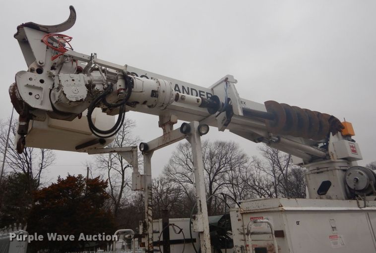 image for item GB9822 2006 Freightliner Business Class M2 digger derrick truck