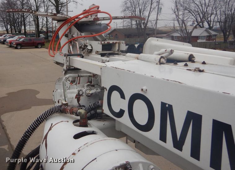 image for item GB9822 2006 Freightliner Business Class M2 digger derrick truck