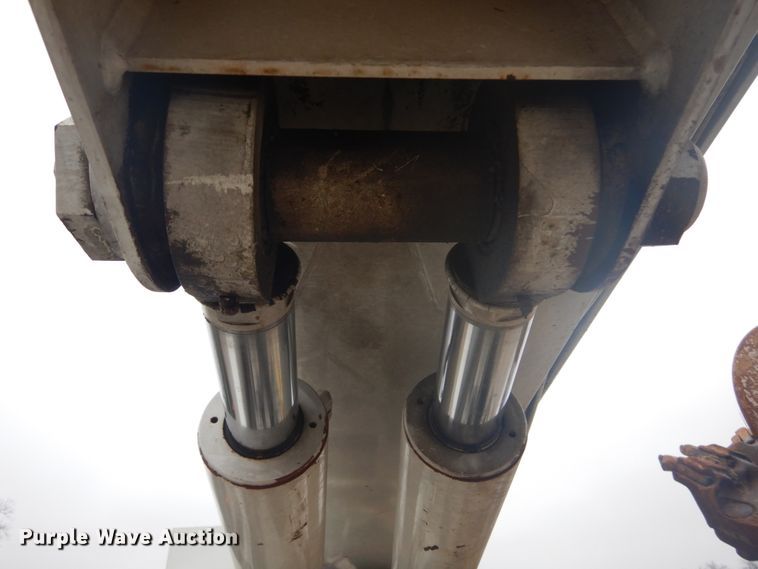 image for item GB9822 2006 Freightliner Business Class M2 digger derrick truck