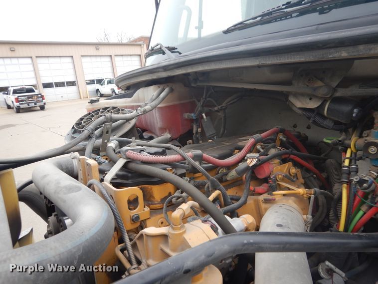 image for item GB9822 2006 Freightliner Business Class M2 digger derrick truck