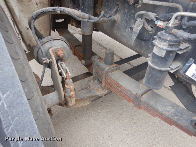 image for item GB9822 2006 Freightliner Business Class M2 digger derrick truck