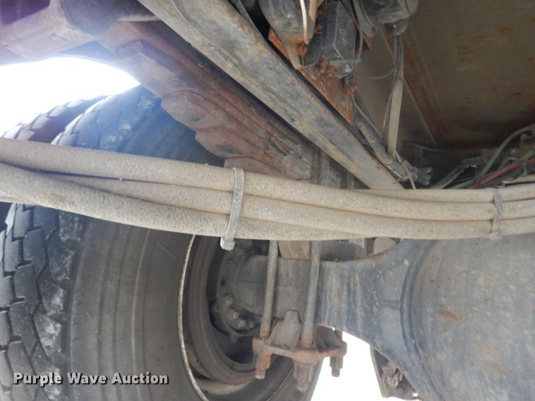 image for item GB9822 2006 Freightliner Business Class M2 digger derrick truck