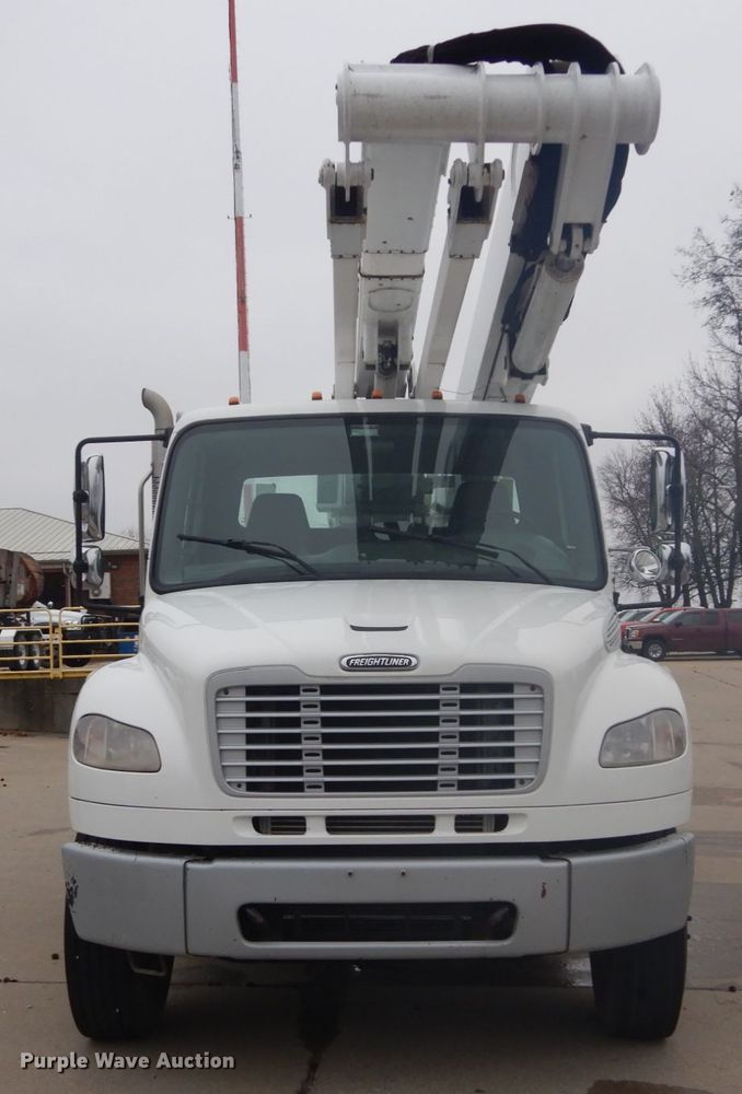 image for item GB9823 2009 Freightliner Business Class M2 bucket truck