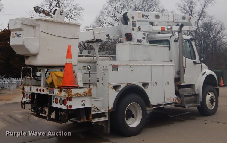 image for item GB9823 2009 Freightliner Business Class M2 bucket truck