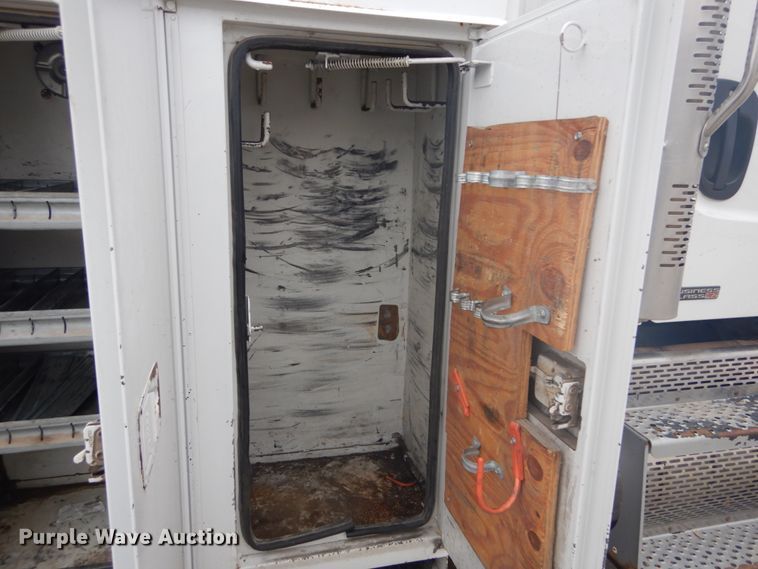 image for item GB9823 2009 Freightliner Business Class M2 bucket truck