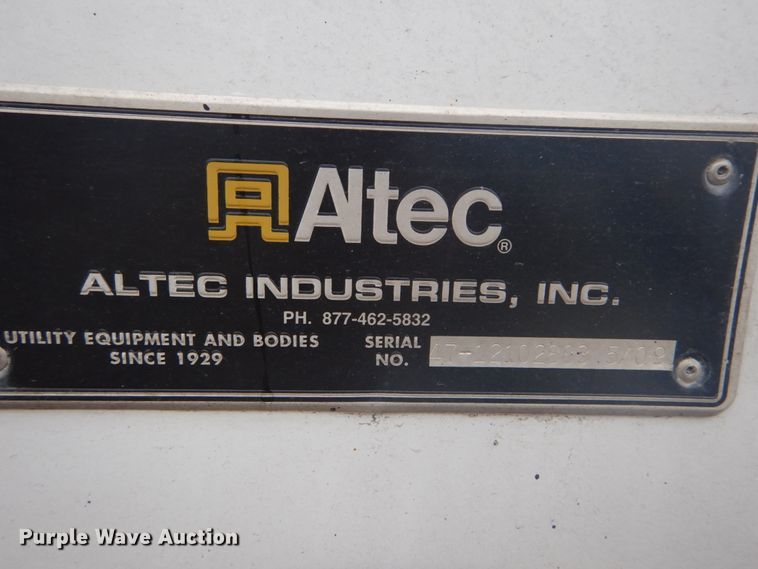 image for item GB9823 2009 Freightliner Business Class M2 bucket truck