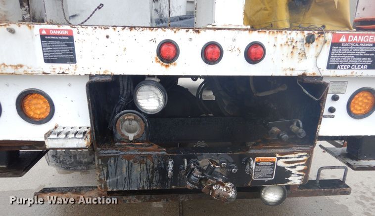 image for item GB9823 2009 Freightliner Business Class M2 bucket truck