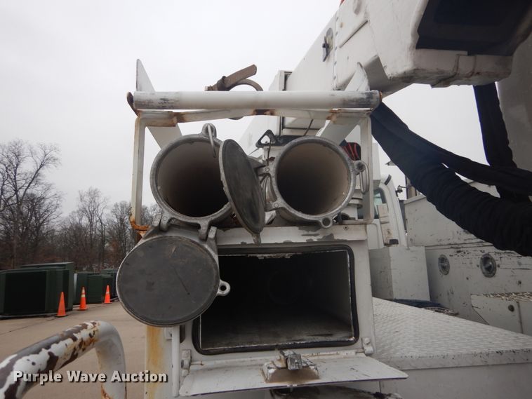 image for item GB9823 2009 Freightliner Business Class M2 bucket truck