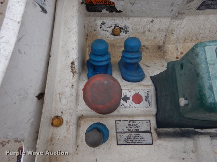 image for item GB9823 2009 Freightliner Business Class M2 bucket truck