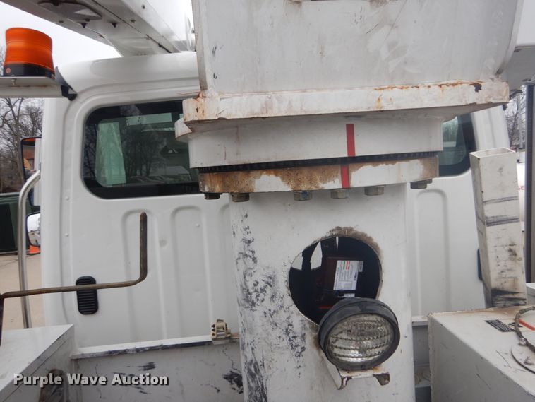 image for item GB9823 2009 Freightliner Business Class M2 bucket truck