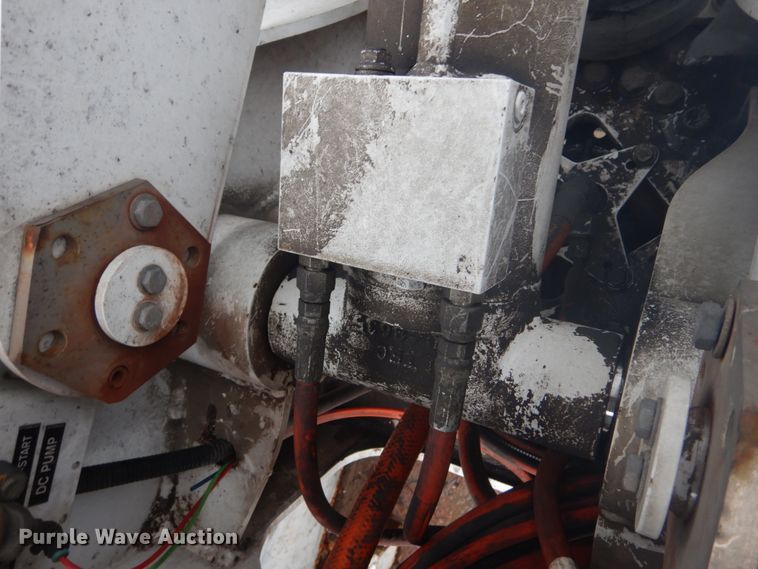 image for item GB9823 2009 Freightliner Business Class M2 bucket truck