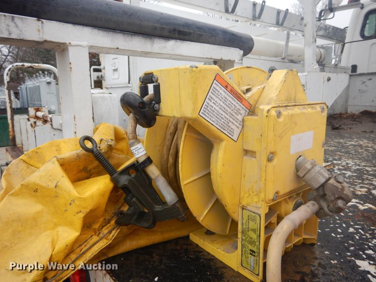 image for item GB9823 2009 Freightliner Business Class M2 bucket truck