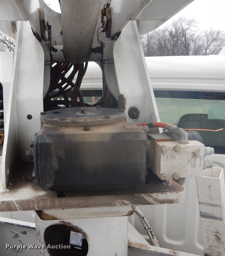 image for item GB9823 2009 Freightliner Business Class M2 bucket truck