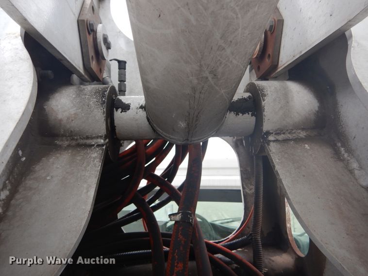 image for item GB9823 2009 Freightliner Business Class M2 bucket truck