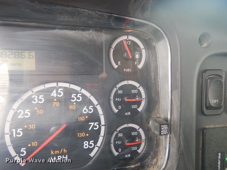 image for item GB9823 2009 Freightliner Business Class M2 bucket truck