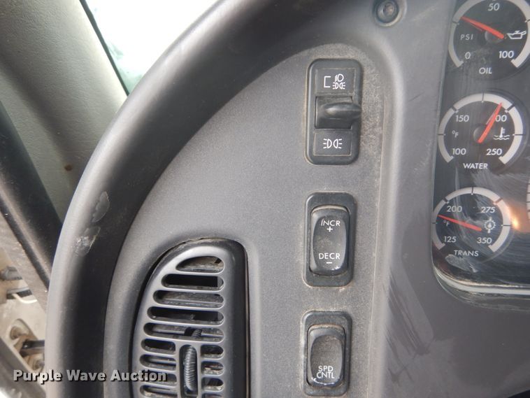 image for item GB9823 2009 Freightliner Business Class M2 bucket truck