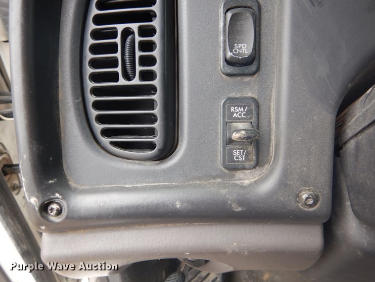 image for item GB9823 2009 Freightliner Business Class M2 bucket truck