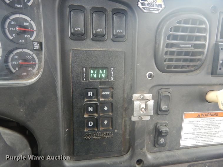 image for item GB9823 2009 Freightliner Business Class M2 bucket truck