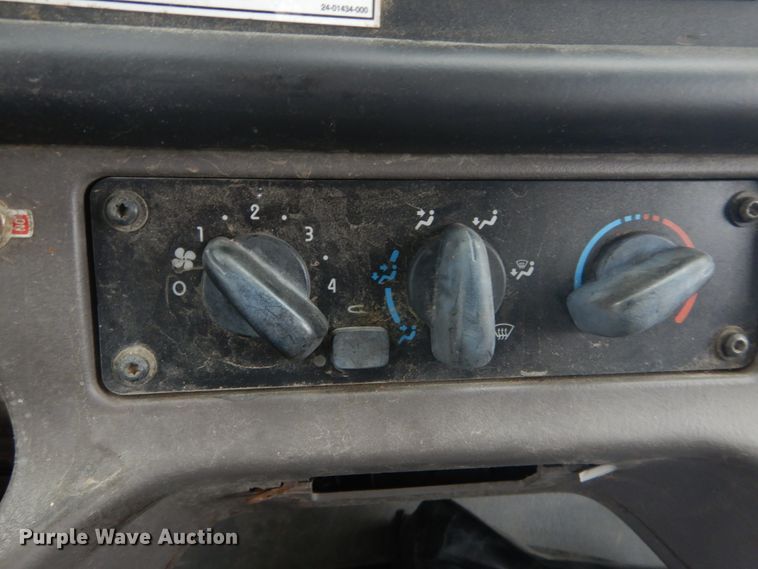 image for item GB9823 2009 Freightliner Business Class M2 bucket truck