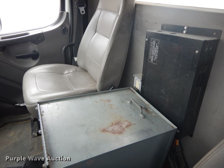 image for item GB9823 2009 Freightliner Business Class M2 bucket truck