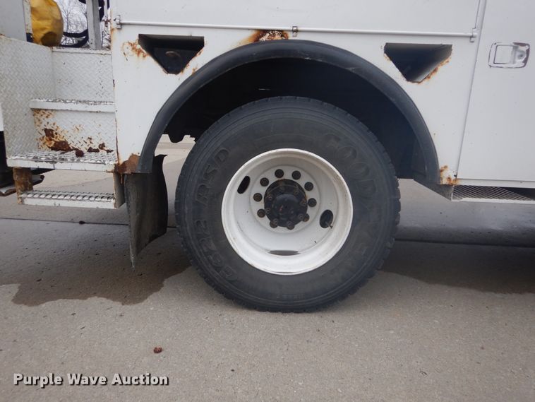 image for item GB9823 2009 Freightliner Business Class M2 bucket truck