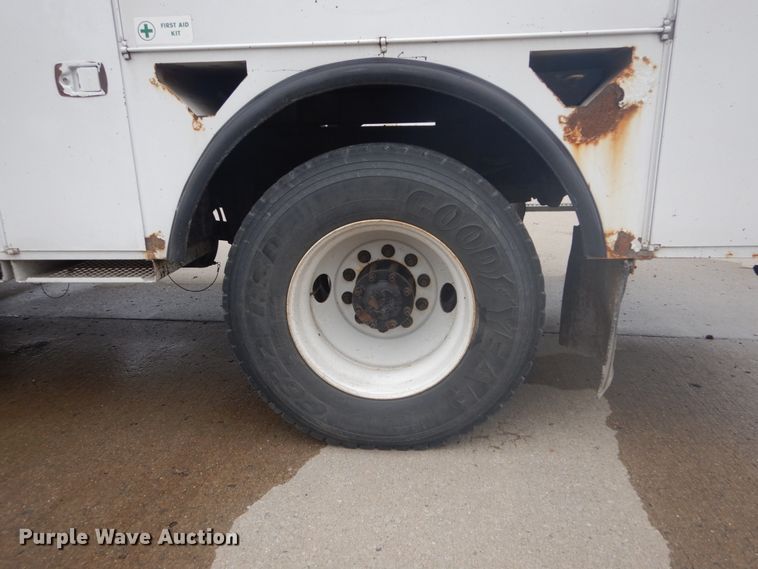 image for item GB9823 2009 Freightliner Business Class M2 bucket truck